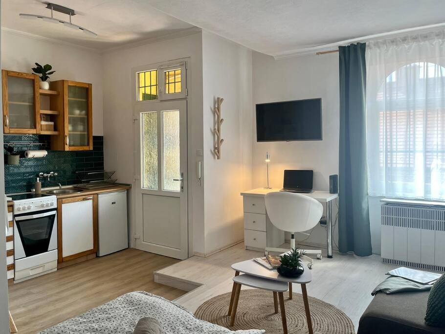 Edna Studio With Balcony 布达佩斯 外观 照片
